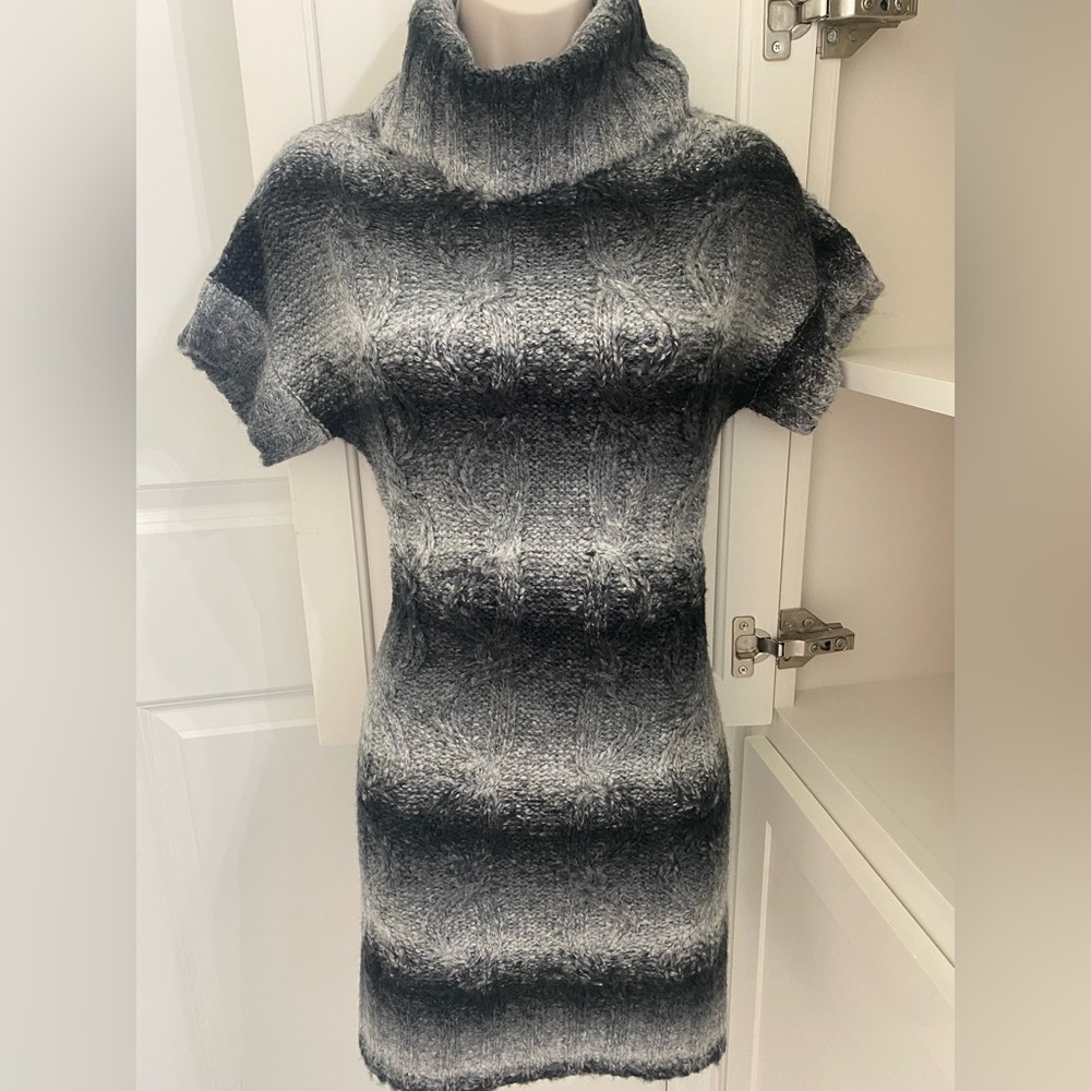 Nwt Gray Cable Knit Women's Sweater